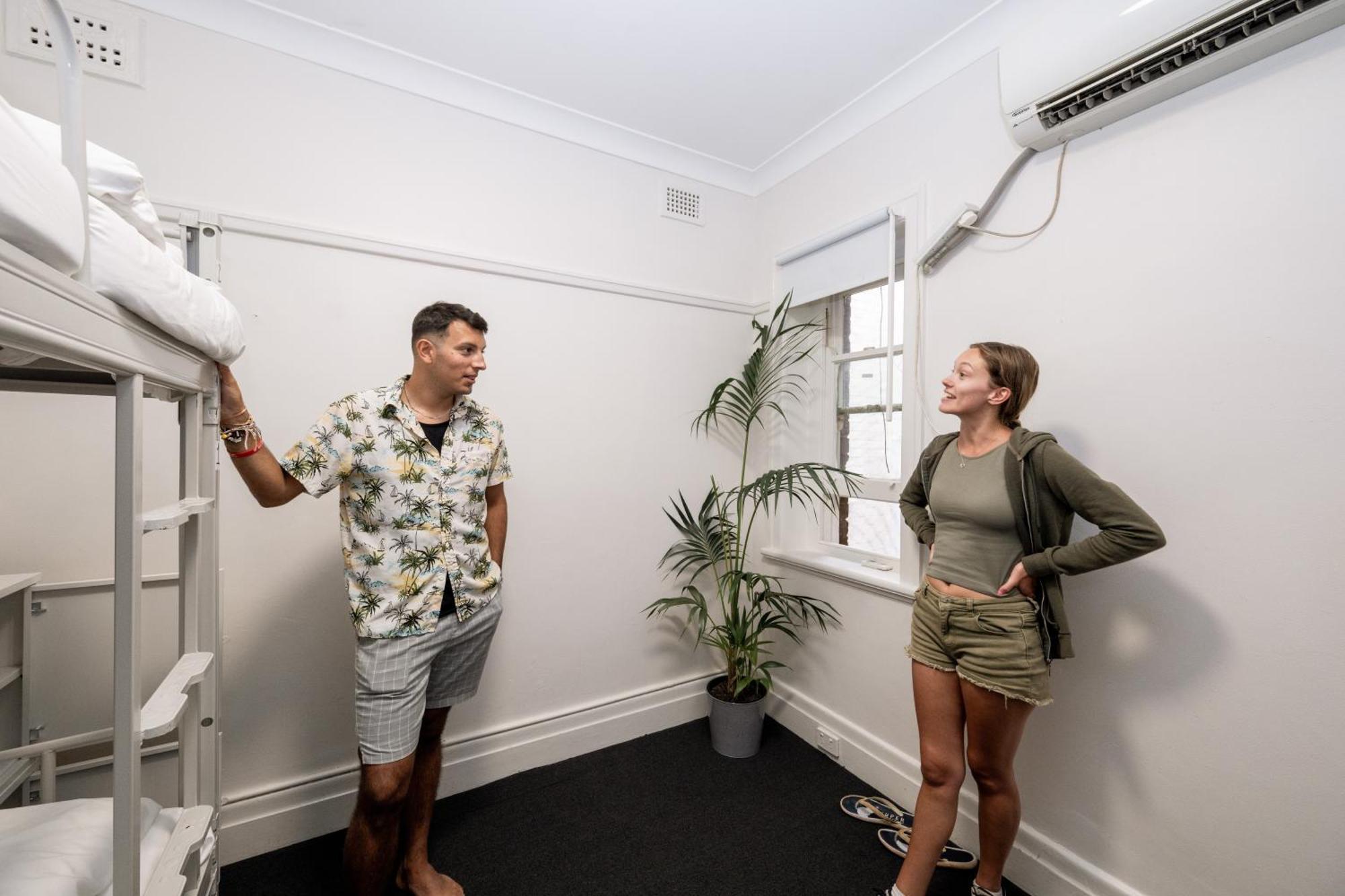Urban Nomad Potts Point - 18 To 39 Only Vandrarhem Sydney Exteriör bild