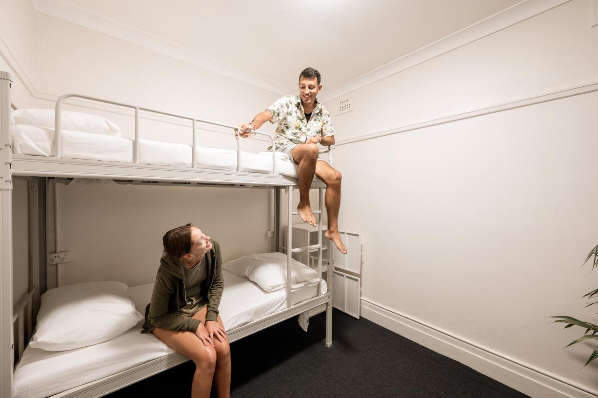 Urban Nomad Potts Point - 18 To 39 Only Vandrarhem Sydney Exteriör bild